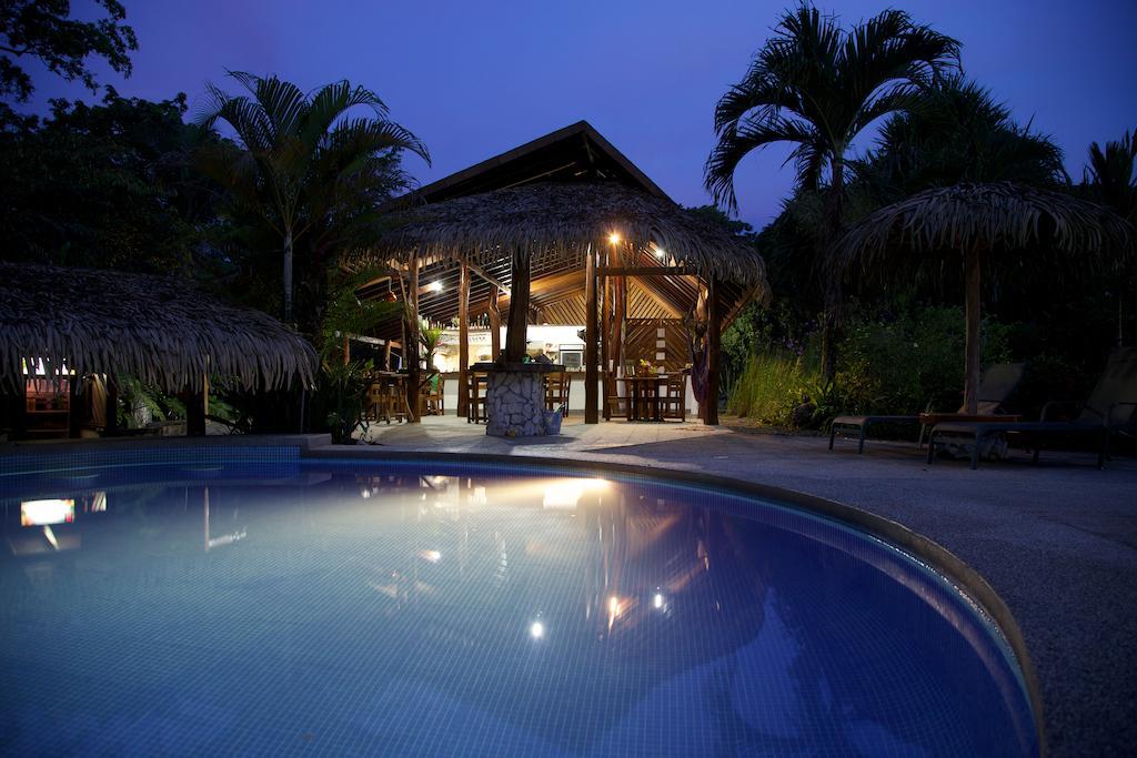 Hotel Suizo Loco Lodge & Resort Cahuita Zewnętrze zdjęcie