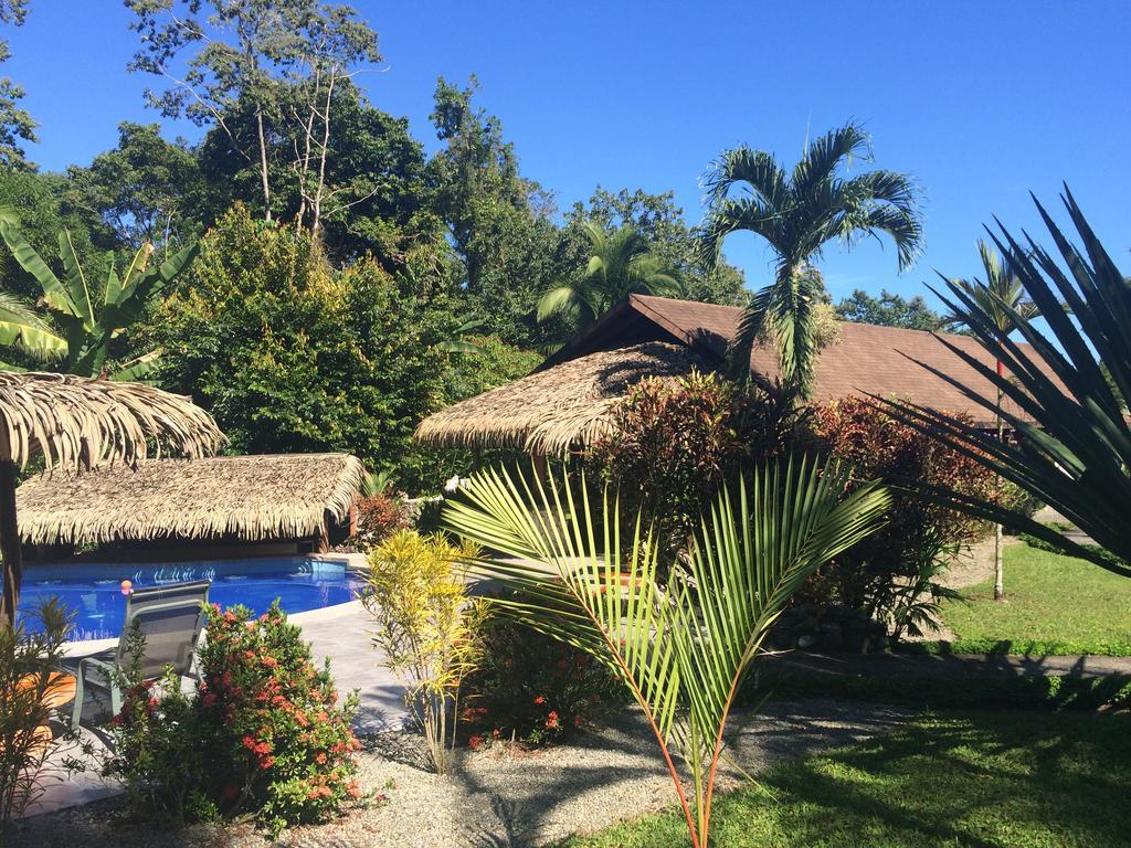 Hotel Suizo Loco Lodge & Resort Cahuita Zewnętrze zdjęcie